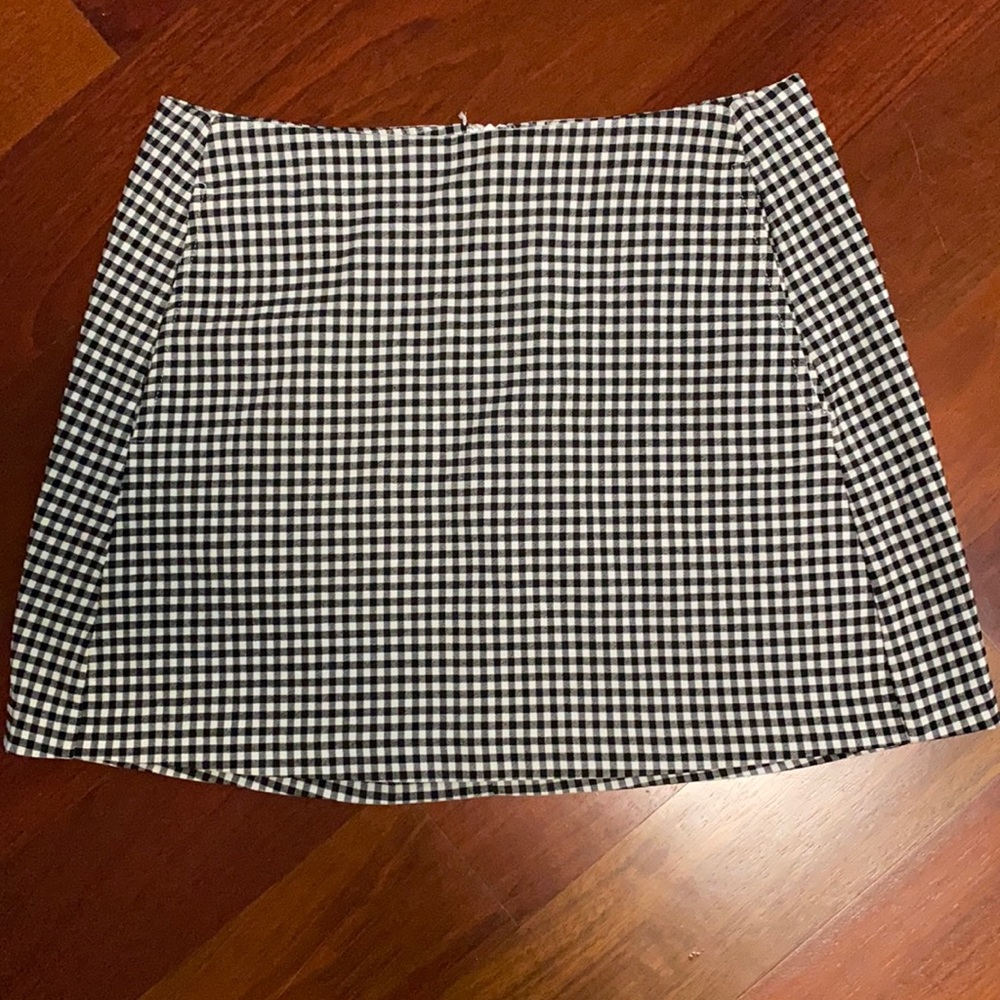 Black and white checkered mini skirt